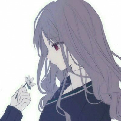 保姆将幼童关狗笼自己只顾玩手机
